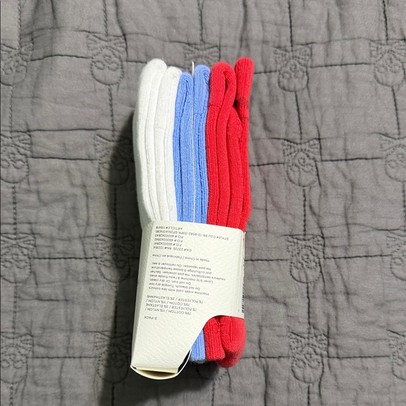 Aritzia Best-Ever Crew Socks NWT - Picture 2 of 4